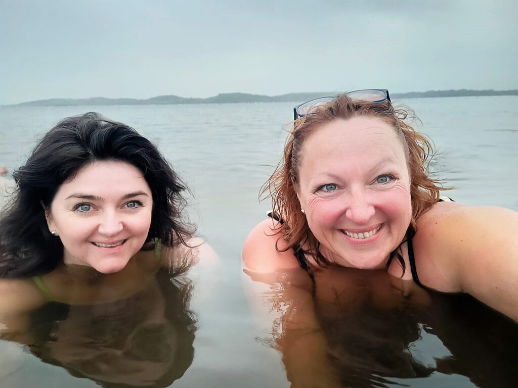 Věra Váňová Krejčová a Dáša Krčilová testují Baltské moře