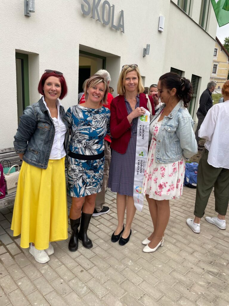 Začít spolu ve škole otevřené po 46 letech